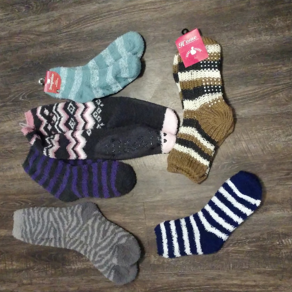 New set of women socks, 6 different pairs, one size fits all of them says